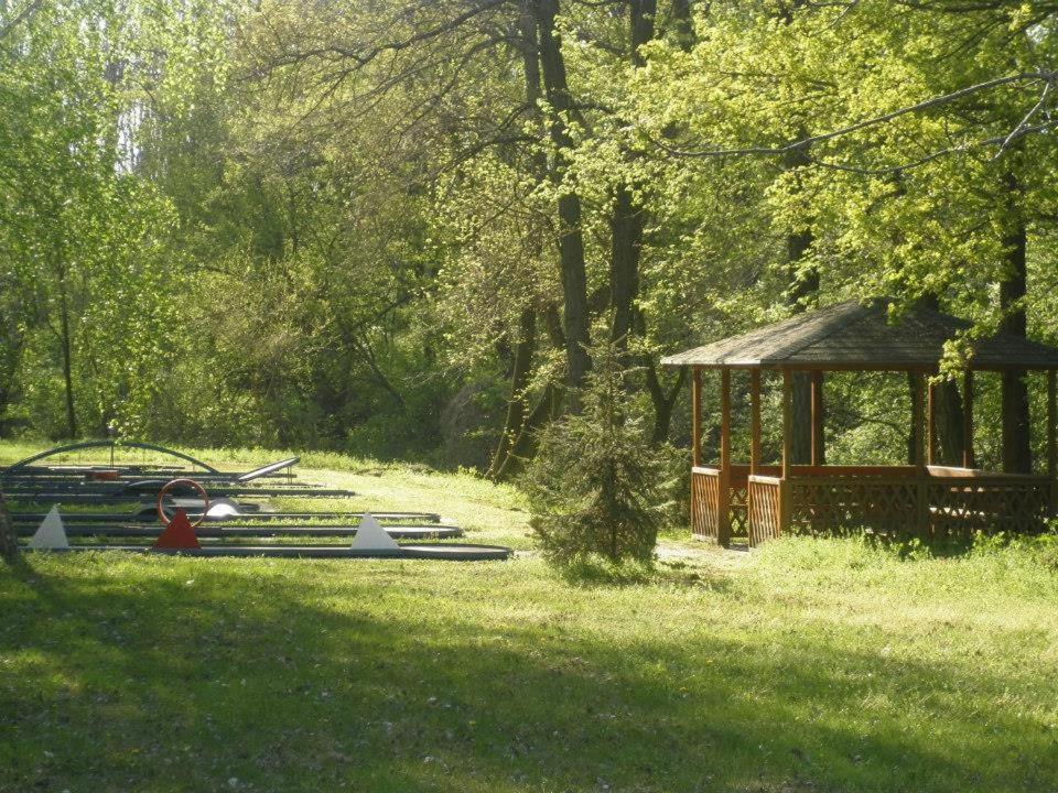Relax Inn Šoporňa Exterior foto